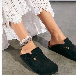 Birkenstock Boston Soft Suede Clogs in Black